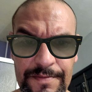 Meet your Posher, Leonard